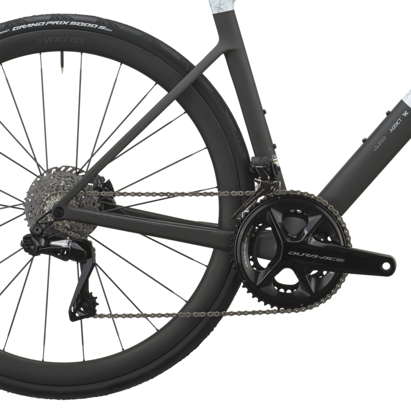Scott Addict RC Pro Road Bike in Rush White/Carbon Black-3